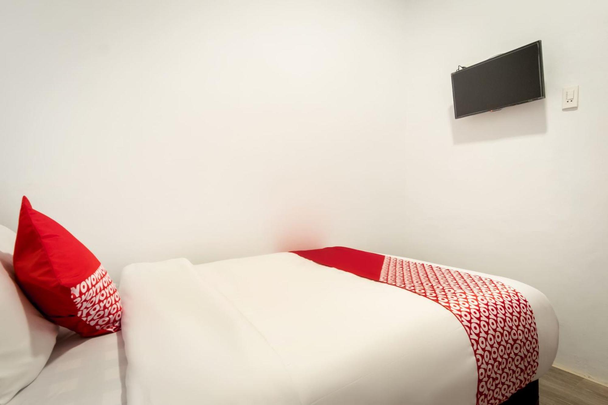 Hotel O Metropolitan Homestay Near Komplek Asia Megamas Медан Екстериор снимка