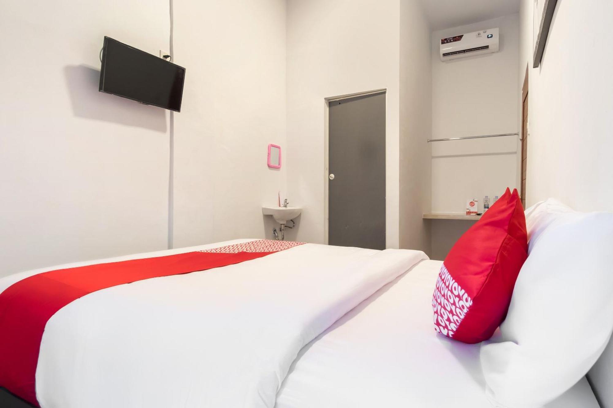 Hotel O Metropolitan Homestay Near Komplek Asia Megamas Медан Екстериор снимка
