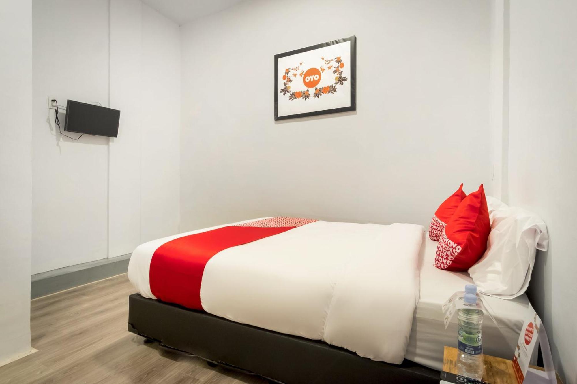 Hotel O Metropolitan Homestay Near Komplek Asia Megamas Медан Екстериор снимка